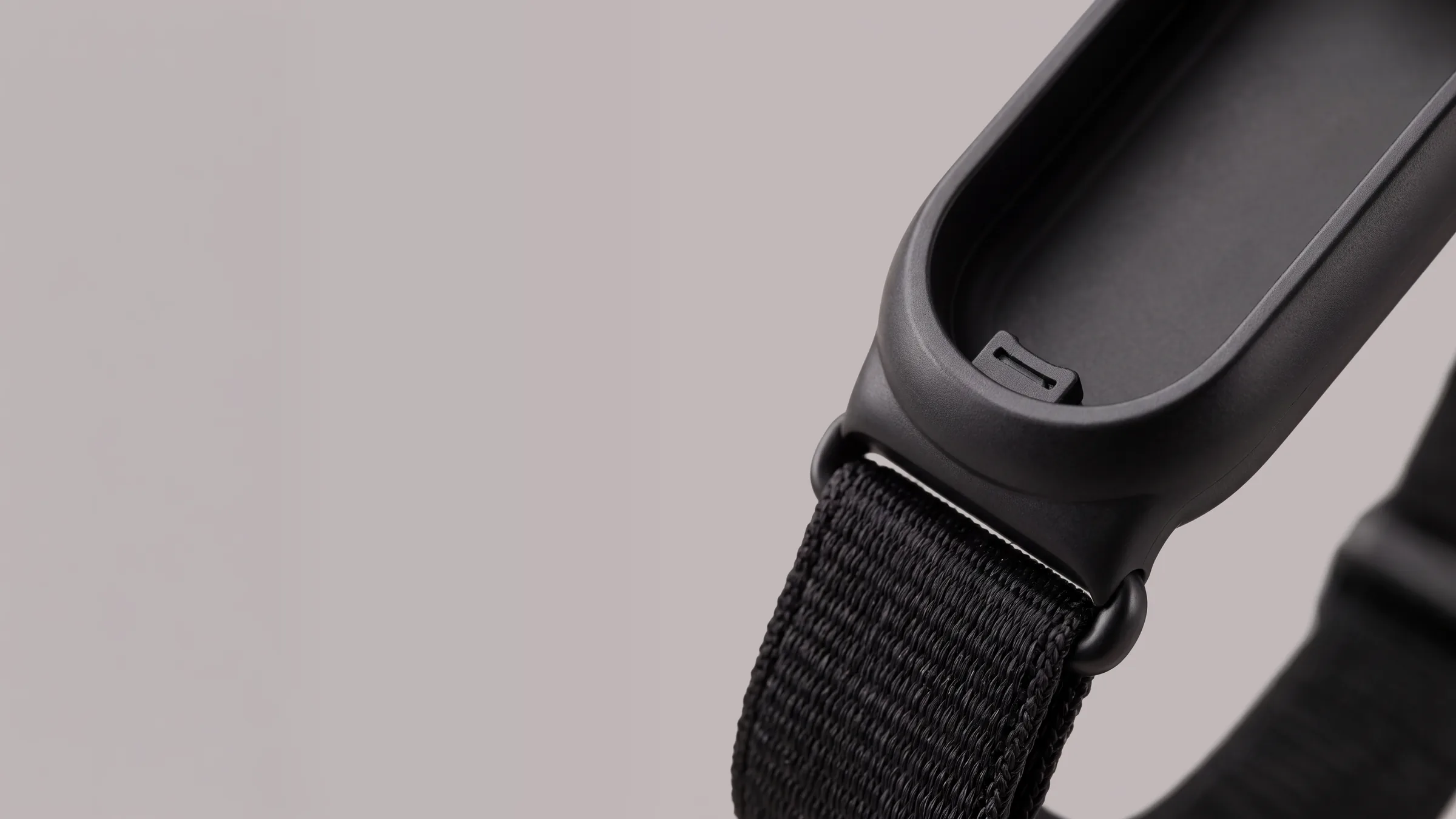 SILO AI sport loop wristband and device housing detail – 3D rendering